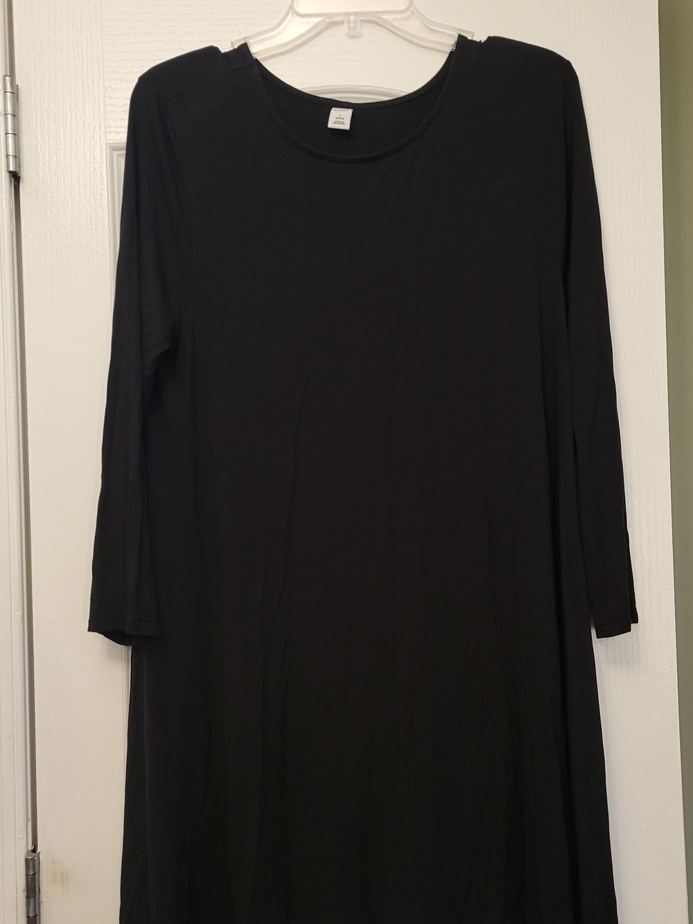 Old Navy Black Long Sleeve Women’s Dress - Classic Crew Neck